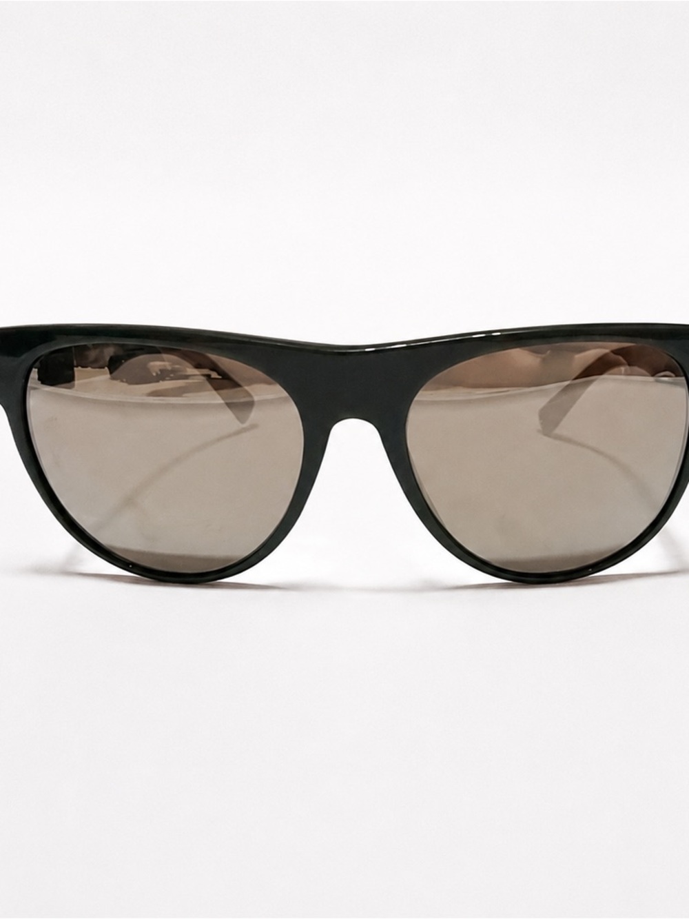 Versace Sunglasses + Original Case, Box & Dust Cloth - Picture 8 of 8